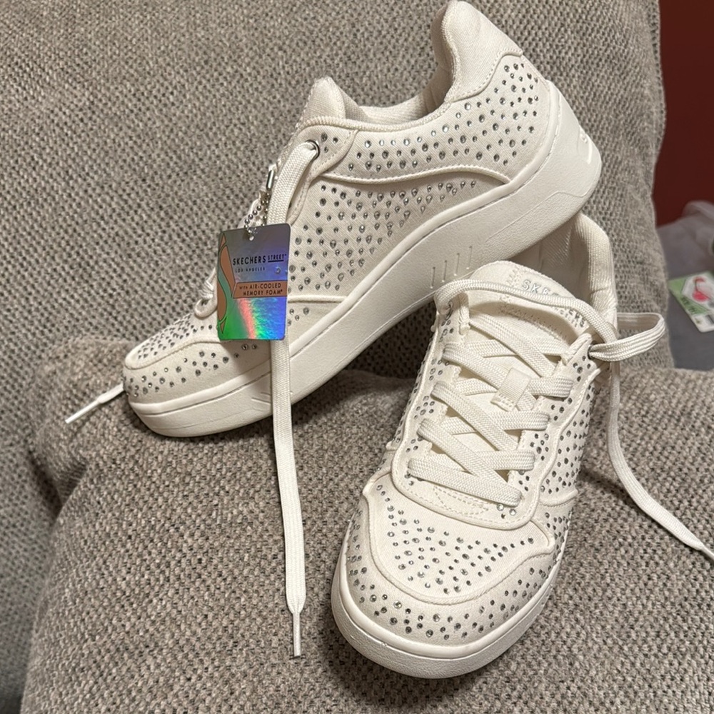 Skechers White Rhinestone Sneakers, never worn